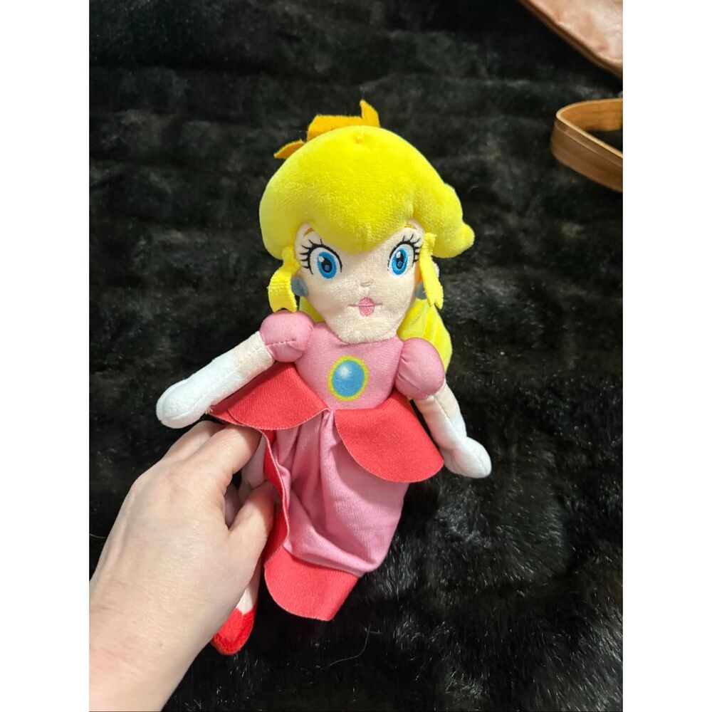 2024 Good Stuff Mario Bros. Princess Peach 12” Stuffed Plush Character Toy